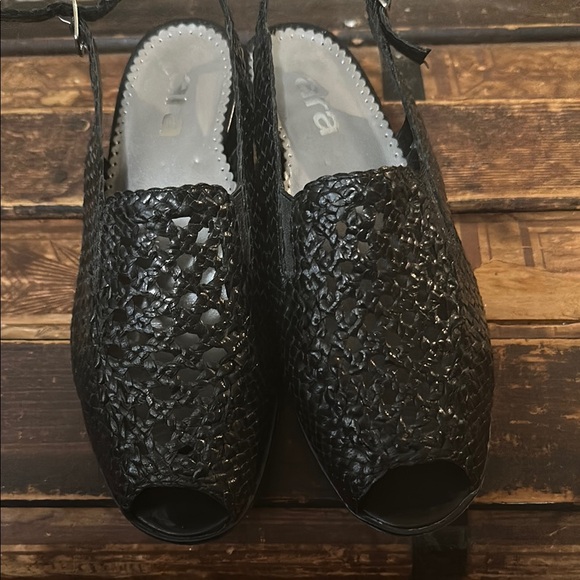 Elegant Black Women's Peep-Toe Shoes - Picture 2 of 8